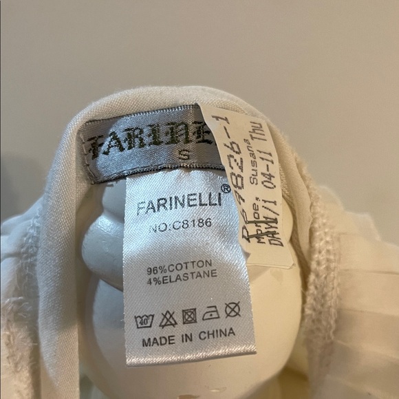 Chic White Ruffled Blouse - Picture 7 of 7